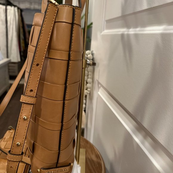 🔥🔥 Authentic Michael Kors "Vivian" Tote in Luggage Tan, EUC Like New 🔥🔥 - Picture 10 of 15